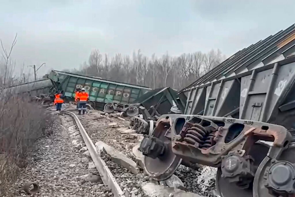 00ukraine-sabotage-swap-gcqt-superJumbo