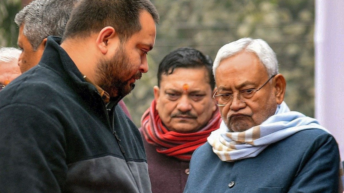 Nitish Kumar Seeks Forgiveness from Tejashwi Yadav: "Won't Repeat My Mistake"