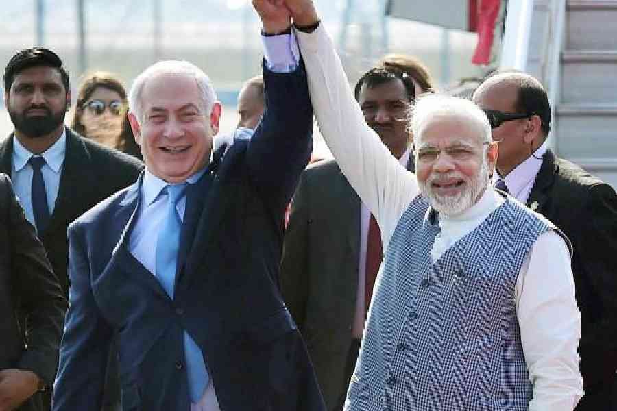 1727759524_modi-and-benjamin