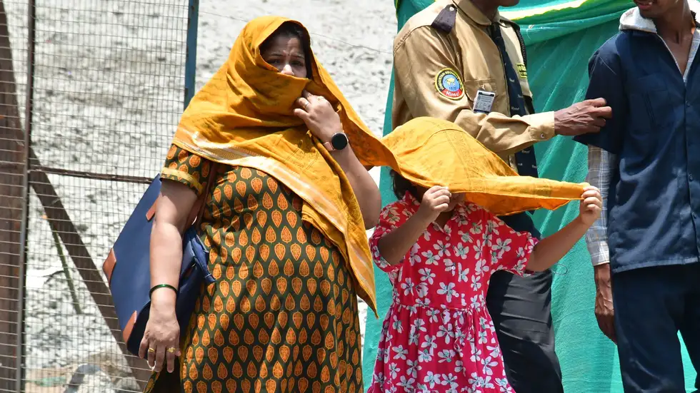 in-mumbai_heat_dupatta