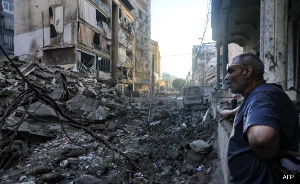 j9v8f388_beirut-ruins-afp_625x300_05_October_24