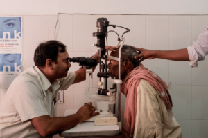 kandanu-mahto-being-examined-by-doctor-after-bandages-are-taken-off-india-vision